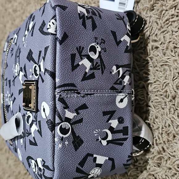 NWT Dooney & Bourke Disney Oswald Backpack Ozzie Oswald the Lucky Rabbit Purse - Picture 8 of 14